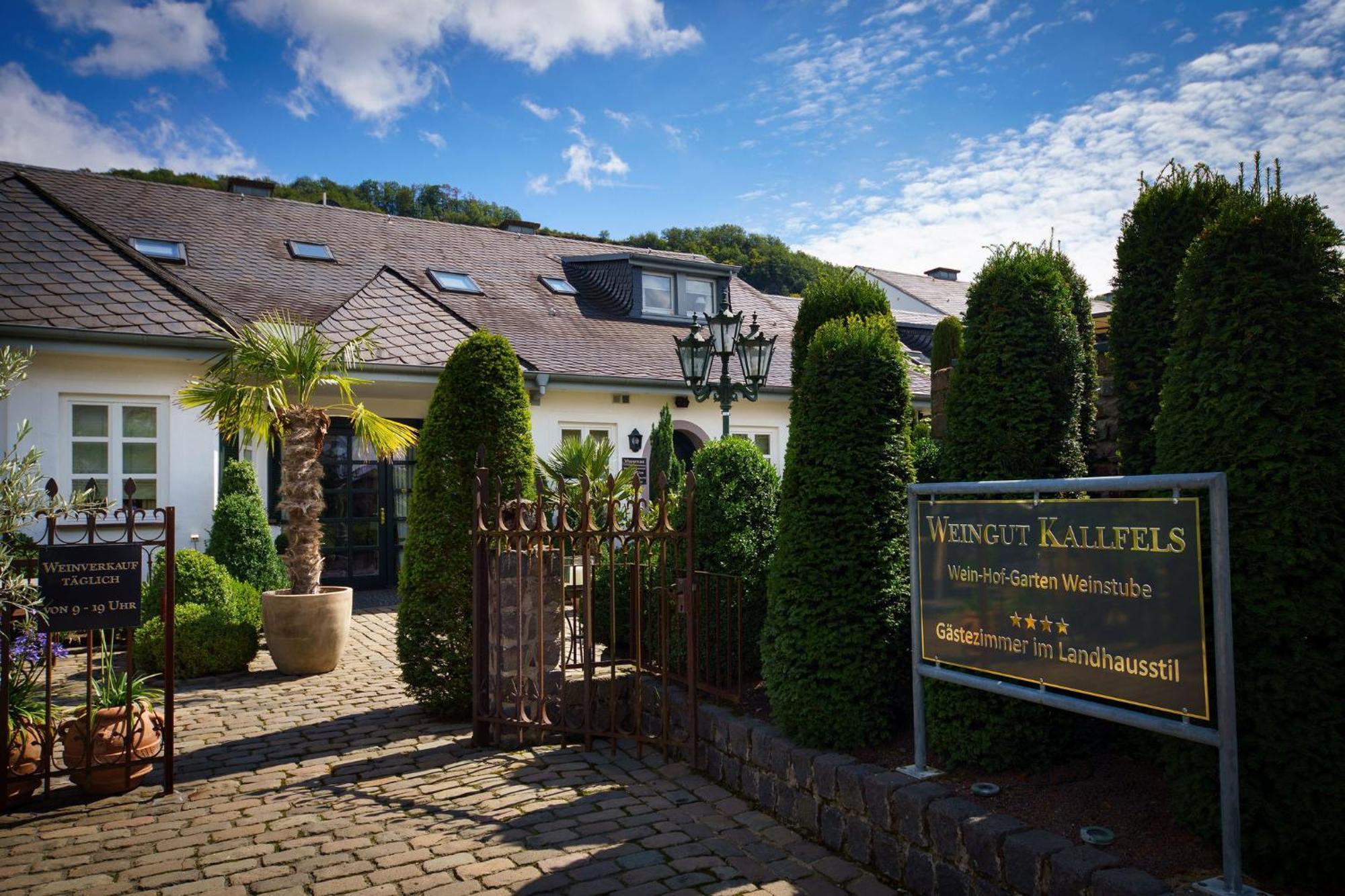 Wein Und Landhaus Kallfels Kröv Exterior foto